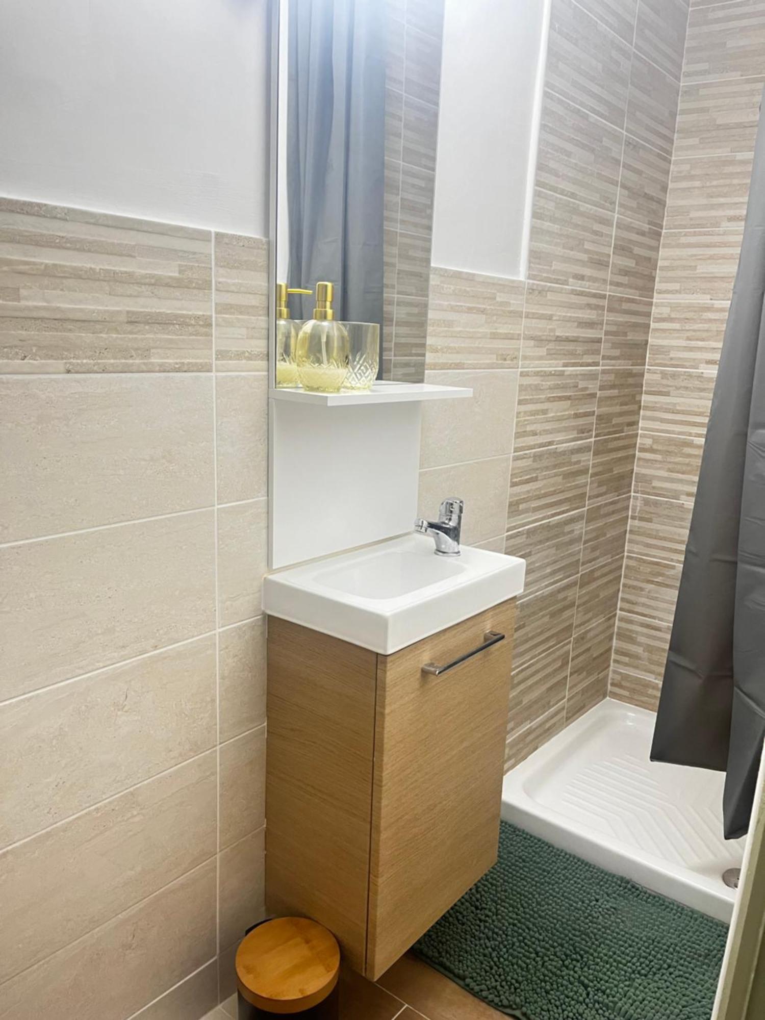 בזייה Cosy Appartement Moderne Et Central ! מראה חיצוני תמונה